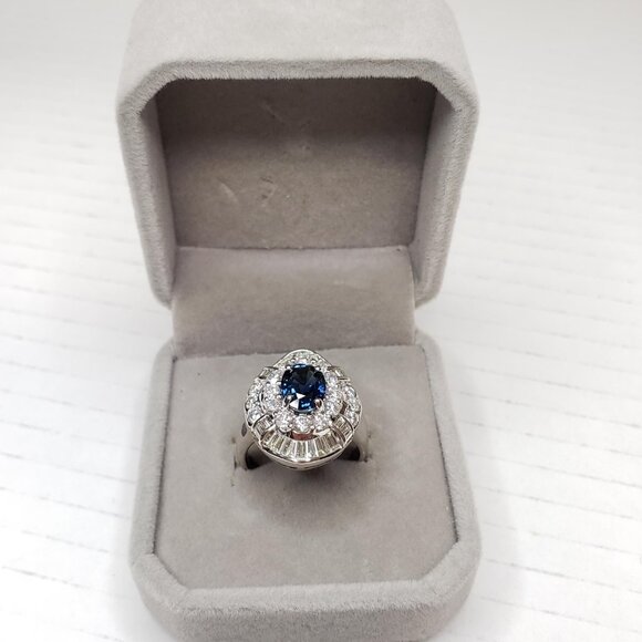 Luxury Blue Sapphire and Diamond In 18k White Gold Ring Classy and Elegant - Picture 14 of 16